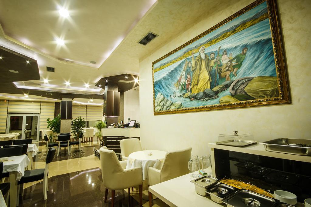 Hotel Oasis Podgorica Eksteriør bilde