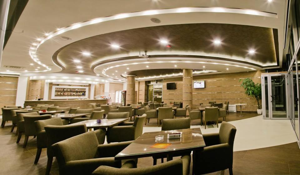 Hotel Oasis Podgorica Eksteriør bilde