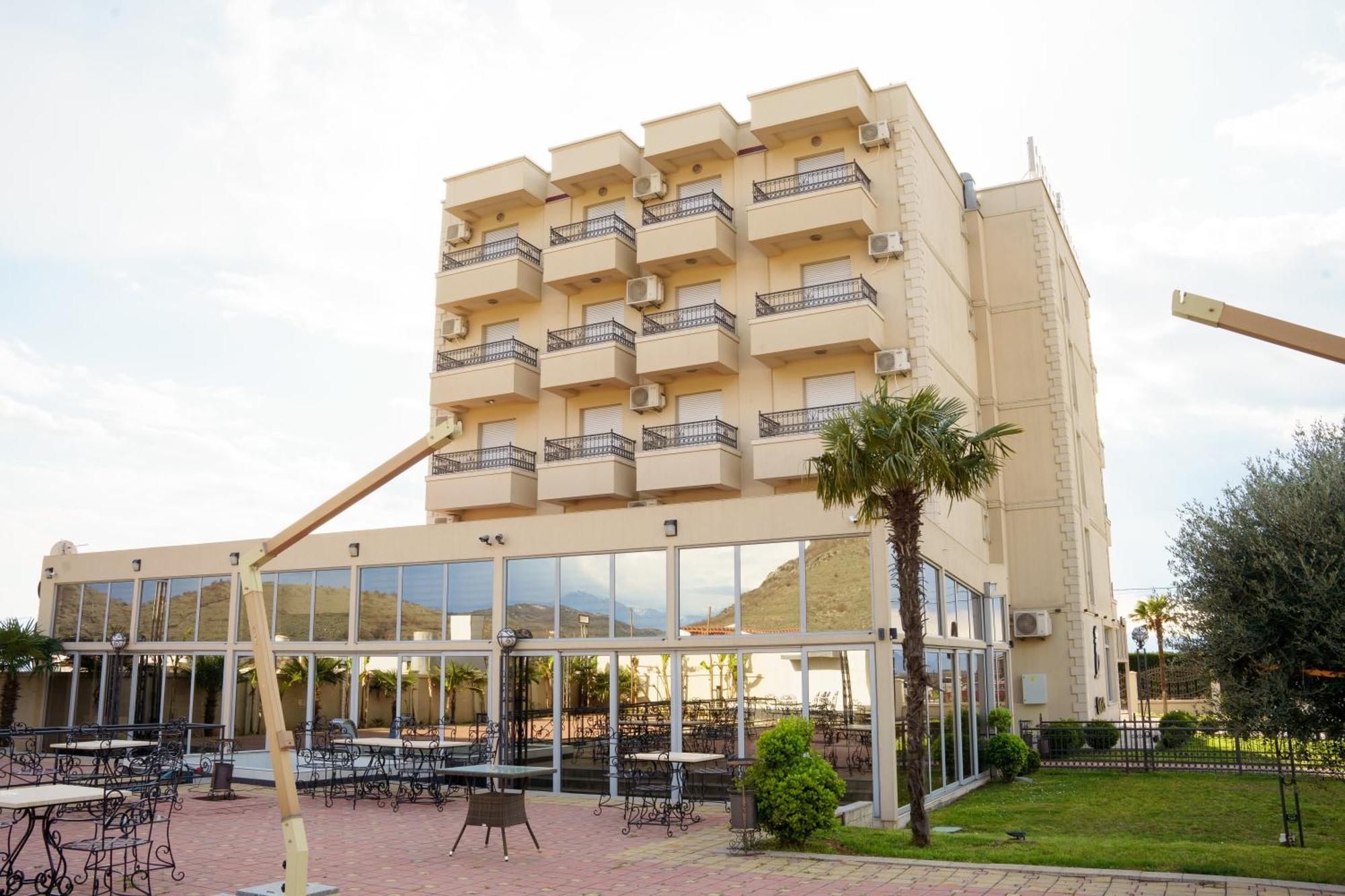 Hotel Oasis Podgorica Eksteriør bilde