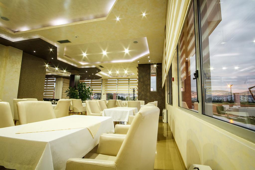 Hotel Oasis Podgorica Eksteriør bilde