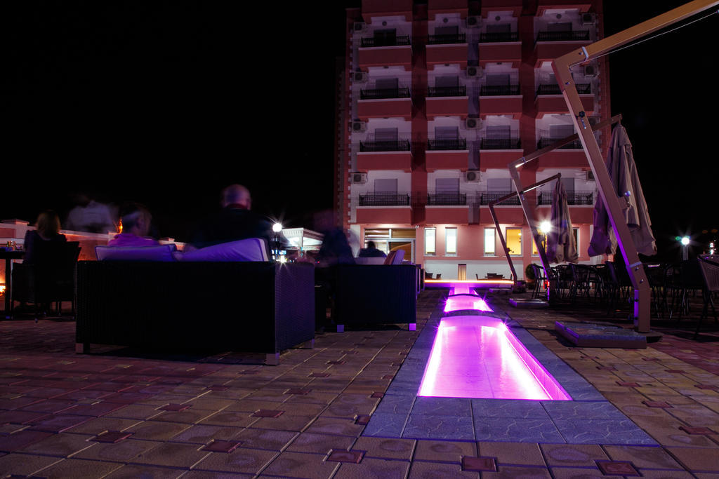 Hotel Oasis Podgorica Eksteriør bilde