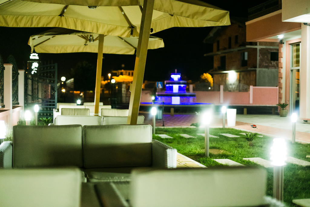 Hotel Oasis Podgorica Eksteriør bilde