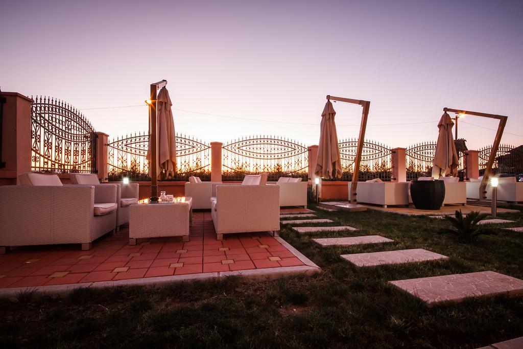 Hotel Oasis Podgorica Eksteriør bilde